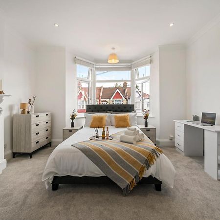 2025 Award Winning - 2 Bedroom Luxury Apartment Next To Wembley Stadium ロンドン エクステリア 写真